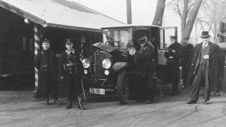 Border Crossing Permits Records from Poland